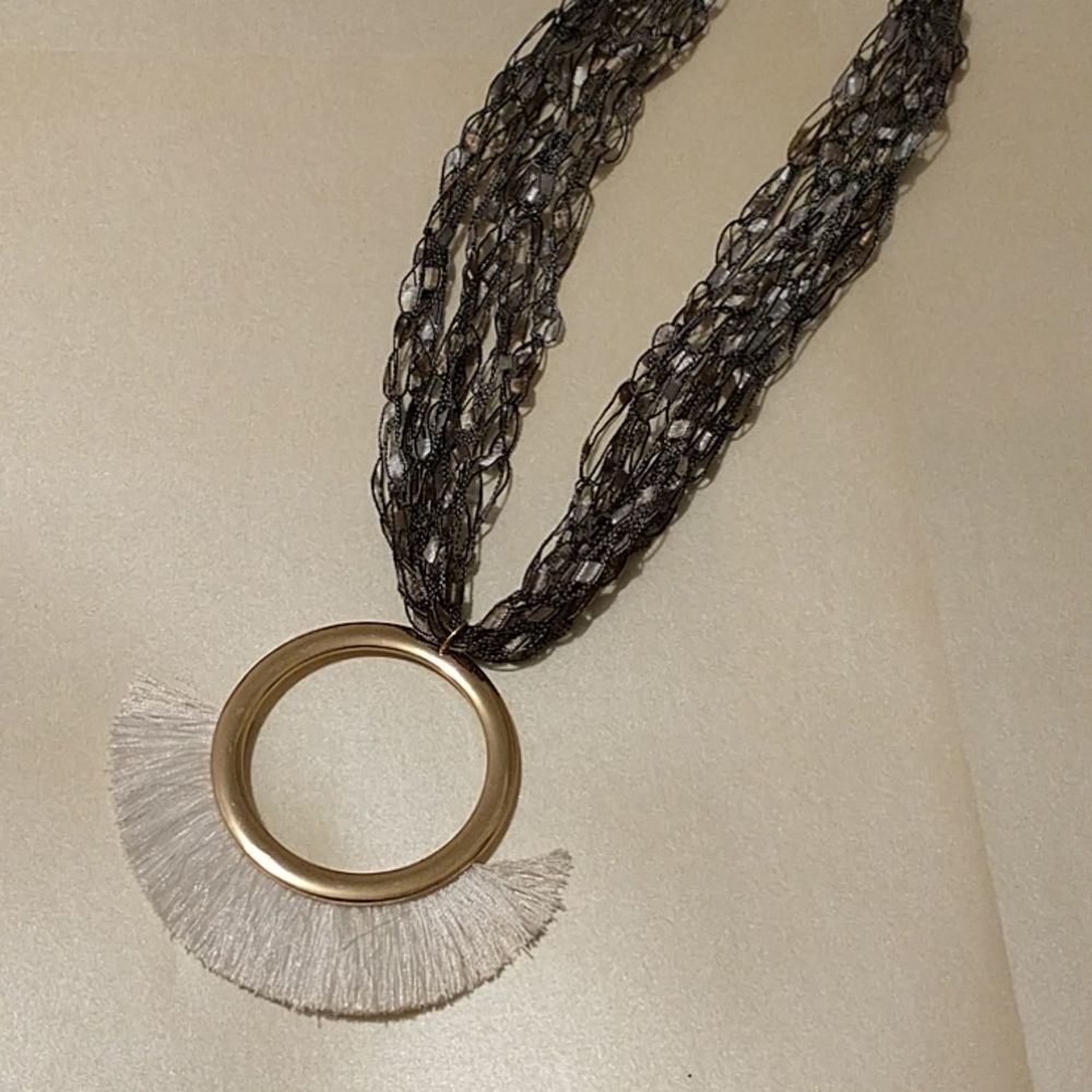 Ladder Ribbon Necklace! - Picture 6 of 10